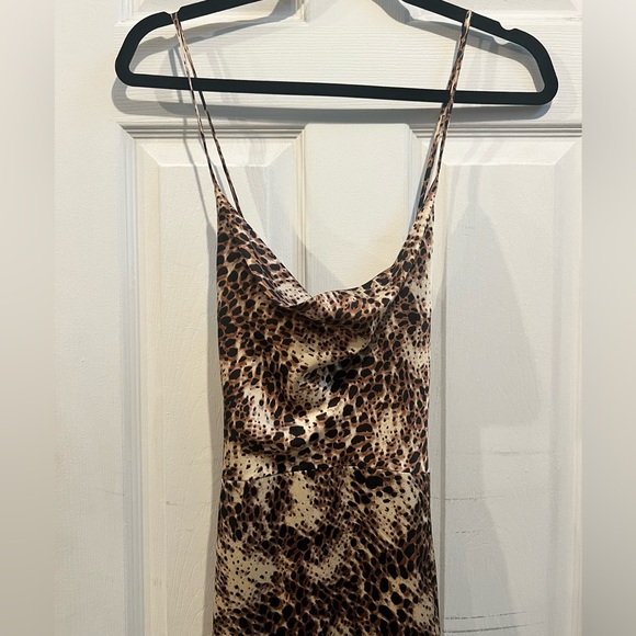 Cheetah print, maxi dress - Picture 2 of 3